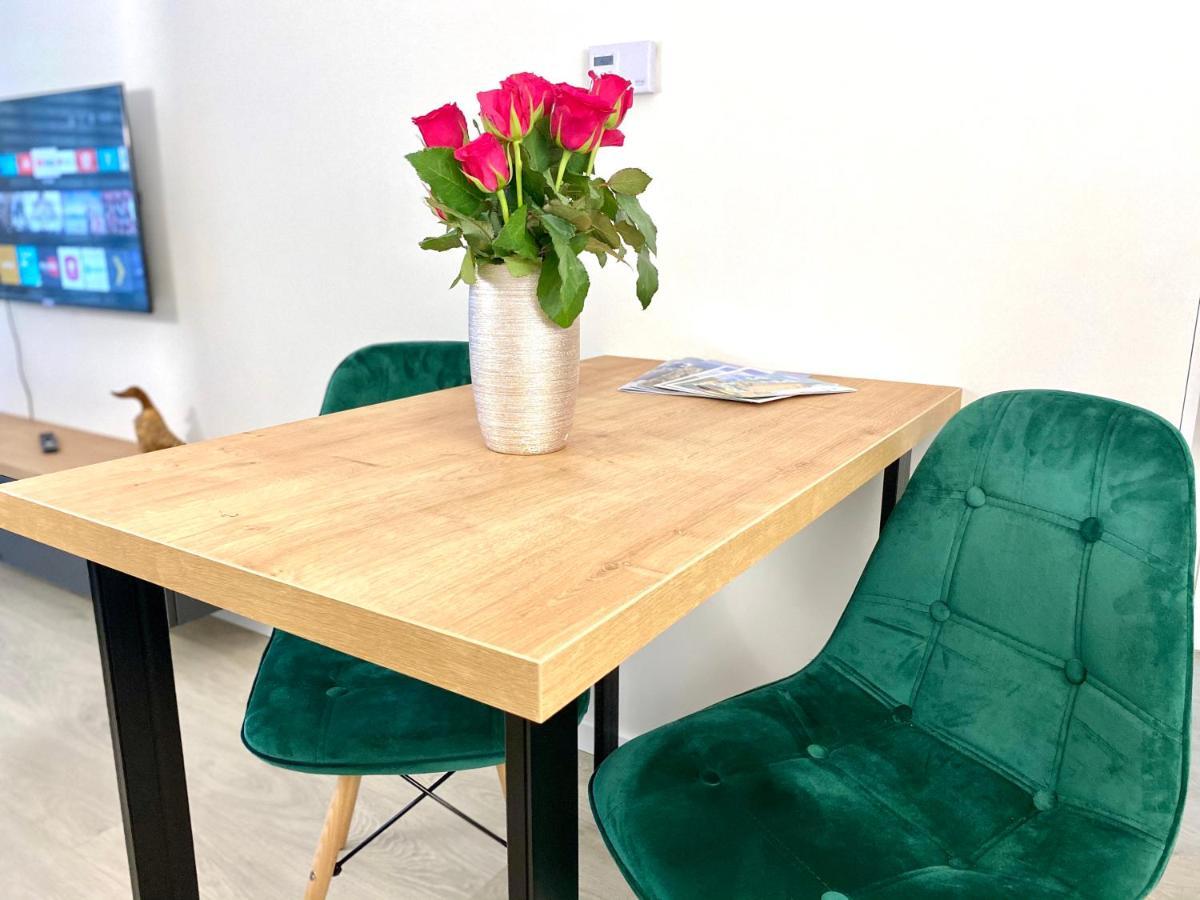 Apartment Mala Praha ชิลินา ภายนอก รูปภาพ