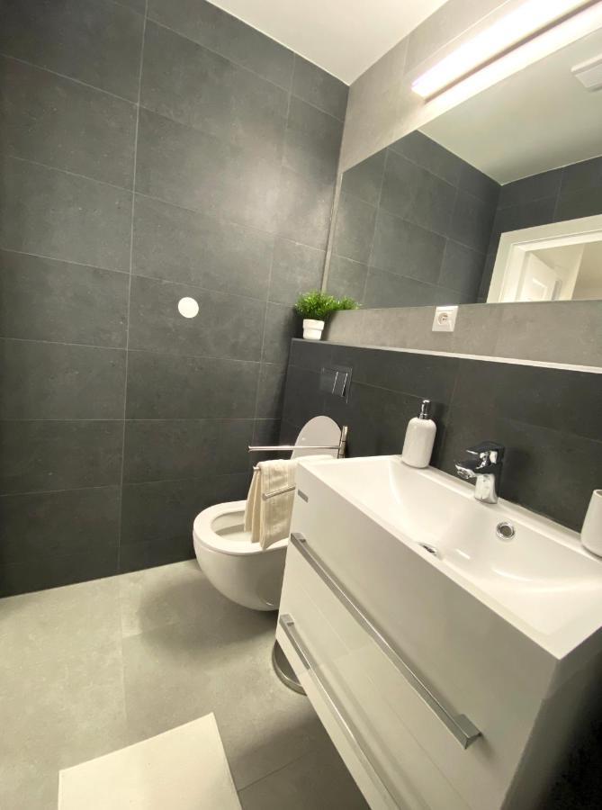 Apartment Mala Praha ชิลินา ภายนอก รูปภาพ